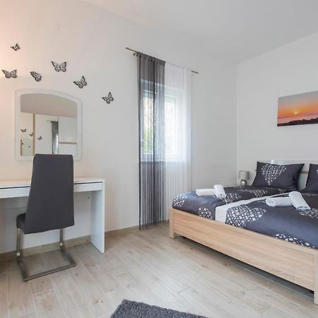 Apartman Miki Borik 자다르 외부 사진