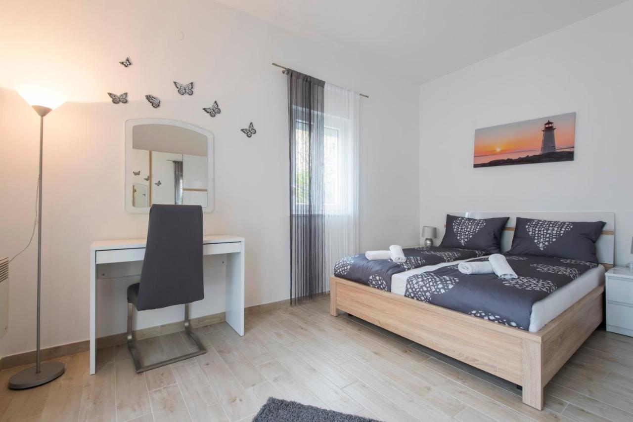 Apartman Miki Borik 자다르 외부 사진